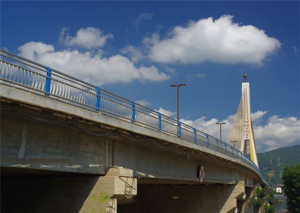 北屯不锈钢桥梁护栏常见问题及其解决方案